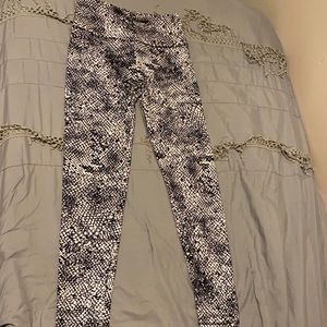 Snake Skin Pattern Leggings